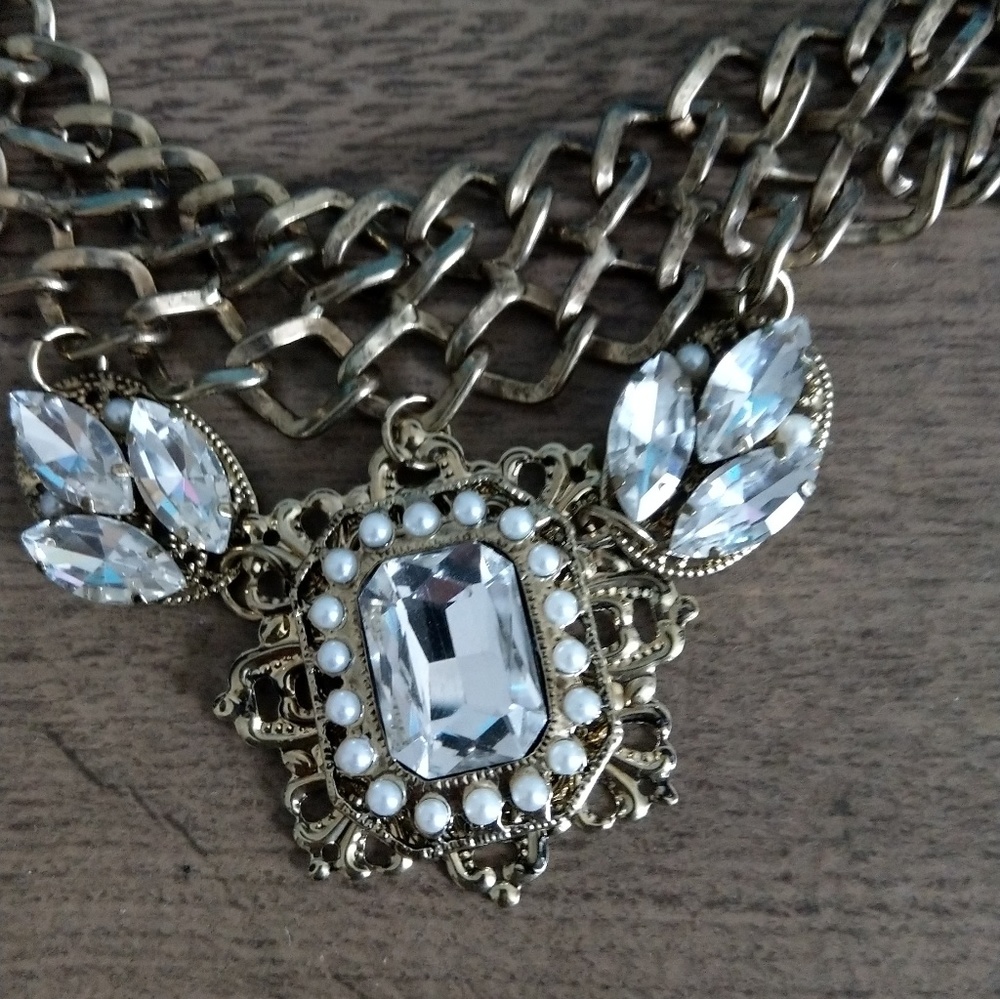 Vintage style necklace